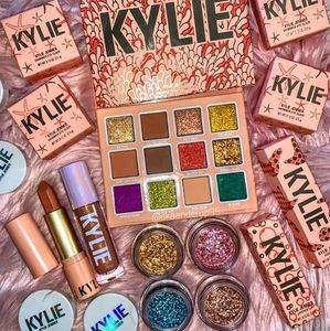 Kylie Cosmetics Makeup - *SOLD* Kylie Under The Sea Shell PR Vault Kylie Cosmetics Makeup - *SOLD* Kylie Under The Sea Shell PR Vault